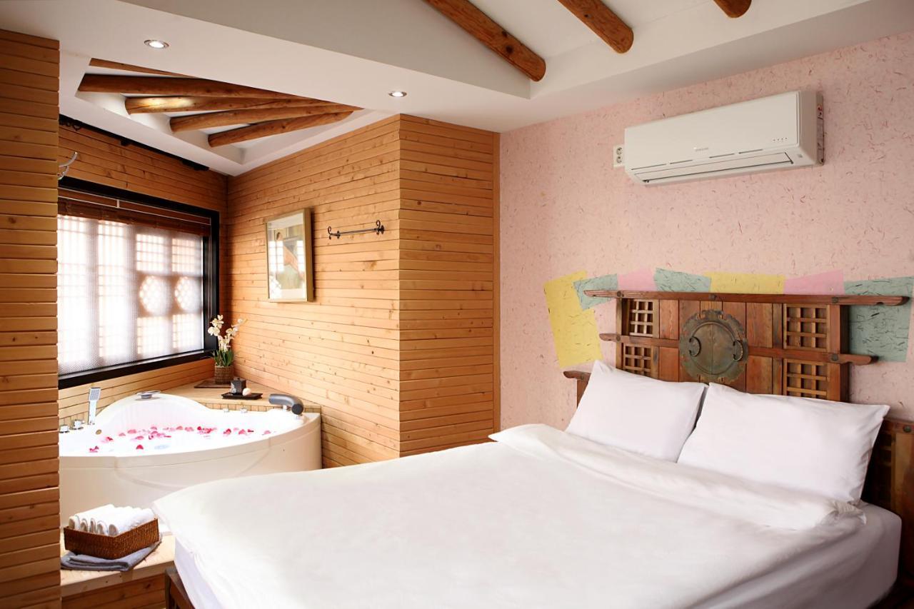 Jeonju Hanok Taejogung Hotel Номер фото