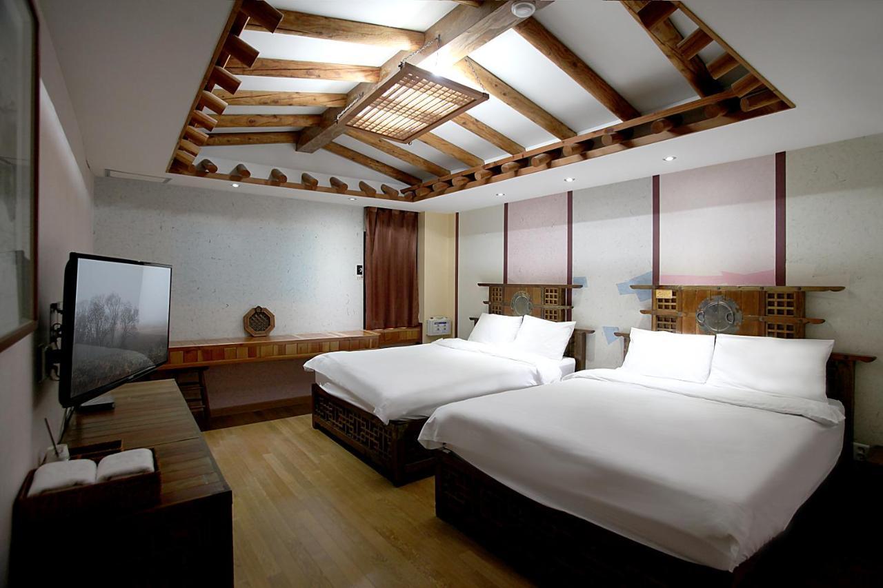 Jeonju Hanok Taejogung Hotel Номер фото