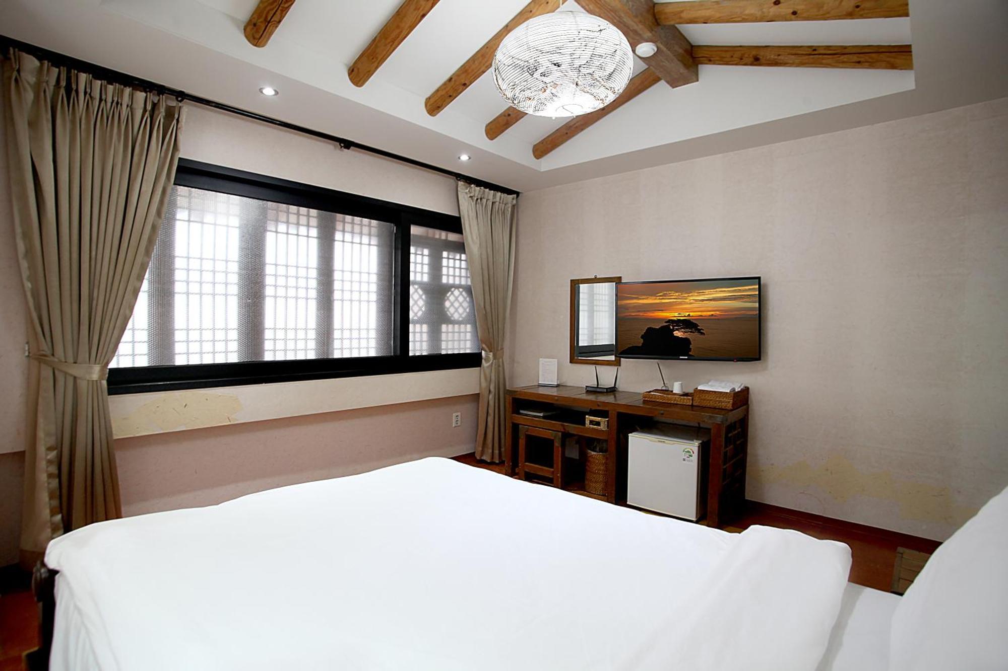 Jeonju Hanok Taejogung Hotel Номер фото